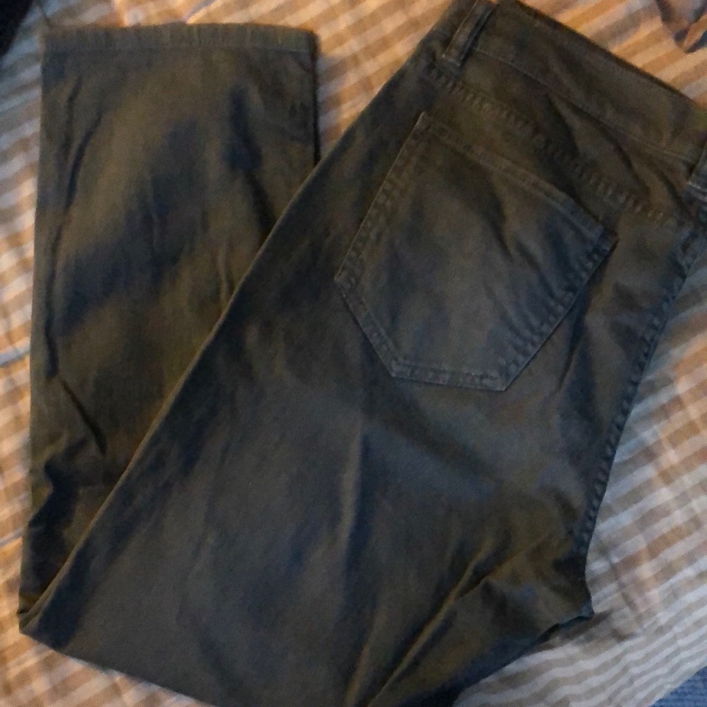 Low rise Skinny Leg Capri length 👖